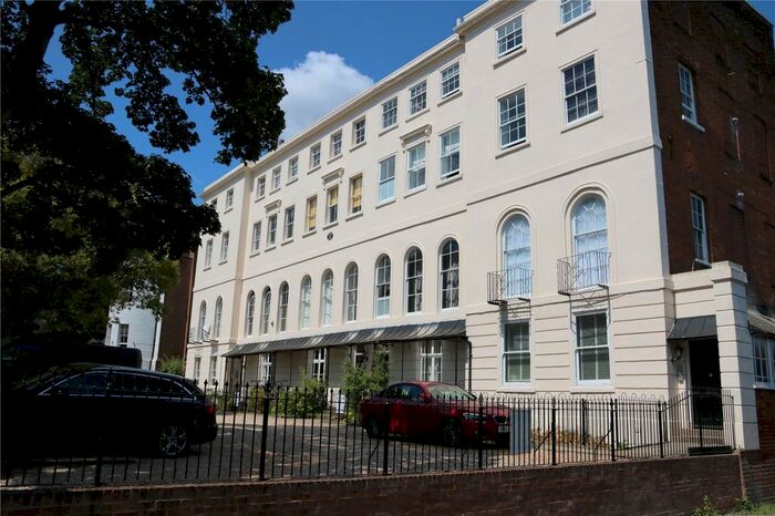 2 Bedroom Flat To Rent In Heritage Court, Castle Hill, Reading, Berkshire, RG1