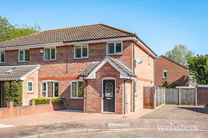 3 Bedroom Semi-Detached House For Sale In Broadgate, Taverham, NR8