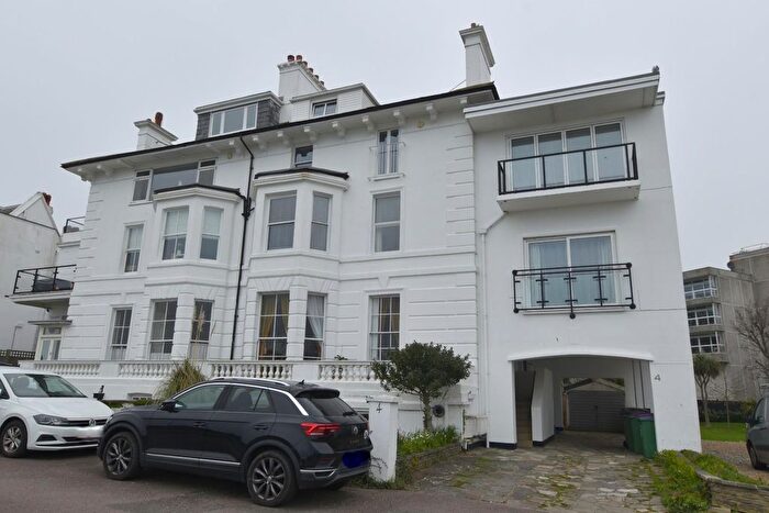 3 Bedroom Flat For Sale In Albion Villas, Folkestone, CT20