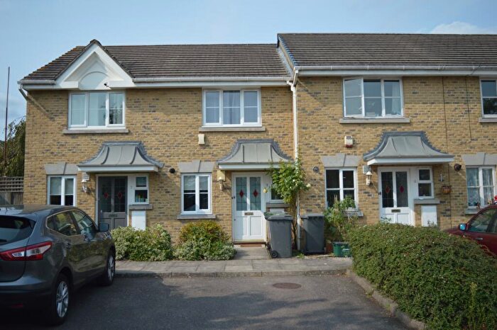 2 Bedroom Flat To Rent In Cypress Gardens Brockley, SE4