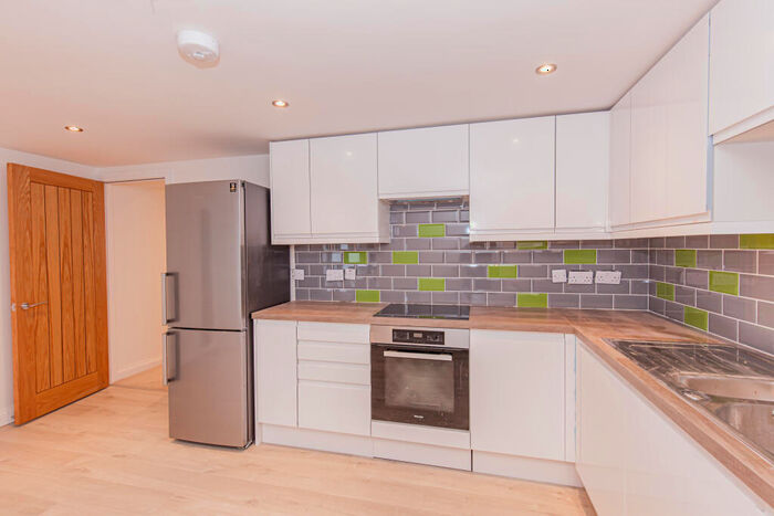 2 Bedroom Apartment To Rent In St Clements, Oxford, OX4