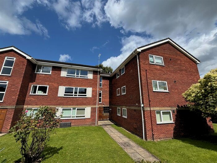 2 Bedroom Flat To Rent In Burlington Road, Altrincham, WA14