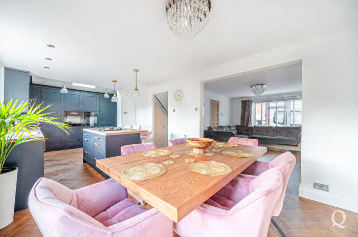 3 Bedroom Semi-Detached House For Sale In Silverdale Grove, Sittingbourne, Kent, ME10