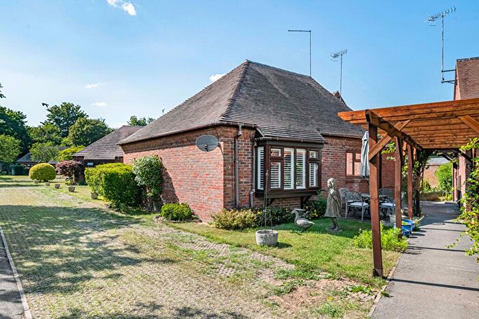 1 Bedroom Semi-Detached Bungalow For Sale In Bowling Court, Henley-On-Thames, RG9