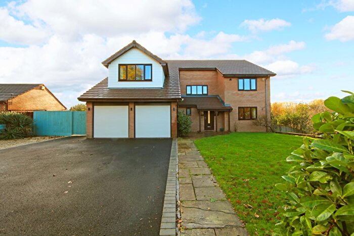 5 Bedroom Detached House For Sale In Leasowe Green, Lightmoor, Telford, TF4