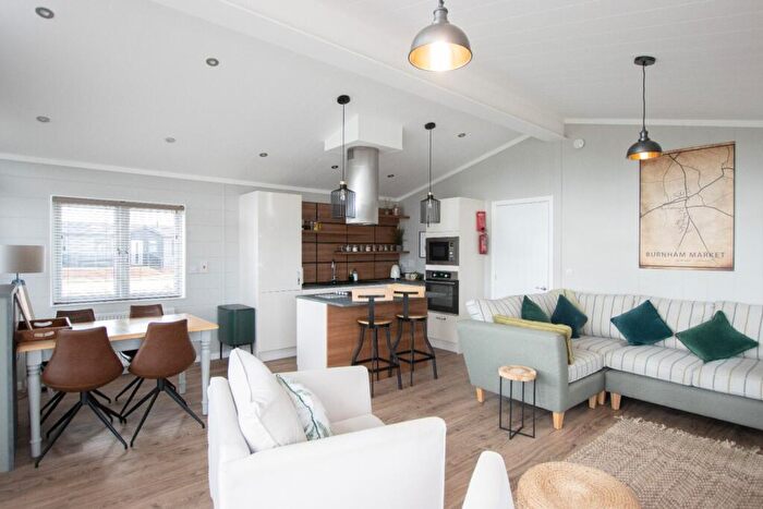 2 Bedroom Lodge For Sale In The Poplars, Creake Road, PE31