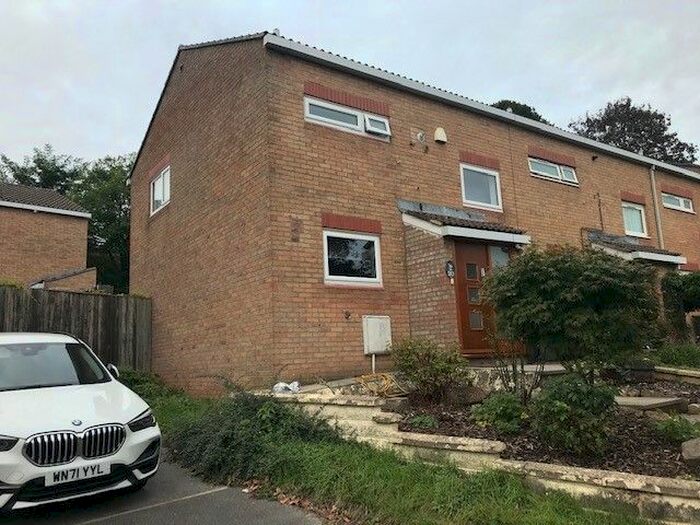 2 Bedroom End Of Terrace House To Rent In Mulberry Walk, Bristol, BS9