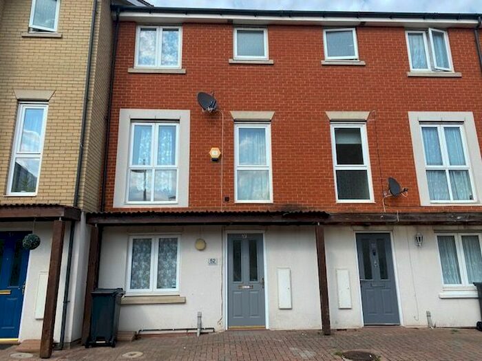 5 Bedroom Town House To Rent In Glandford Way, Chadwell Heath, Romford RM6