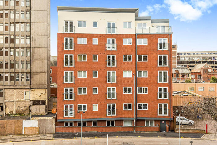 2 Bedroom Flat To Rent In Crecy Court, Lower Lee Street, Leicester, LE1