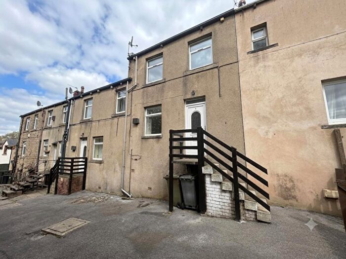 1 Bedroom House To Rent In Holmfield View, Clayton West, HD8