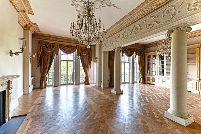 4 Bedroom Flat To Rent In Albert Hall Mansions, Kensington Gore, London, SW7