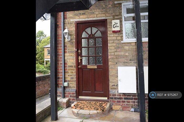 1 Bedroom Flat To Rent In Priory Road, High Wycombe, HP13