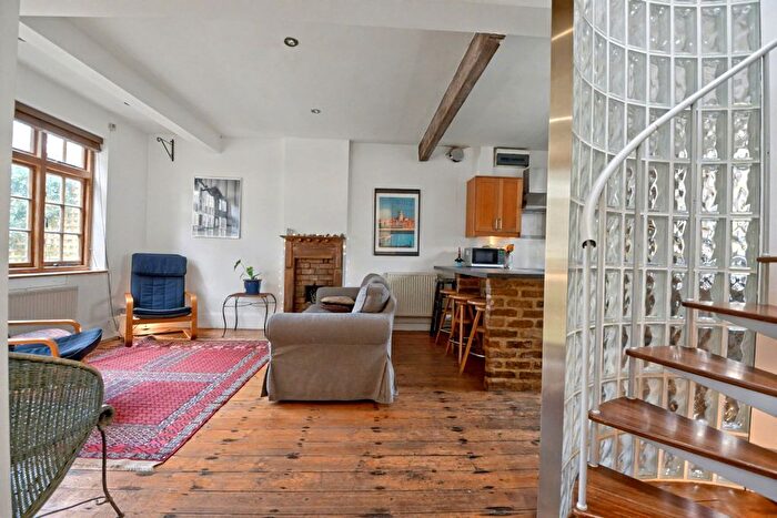 4 Bedroom Semi Detached House For Sale In Makepeace Avenue, Highgate, London, N6