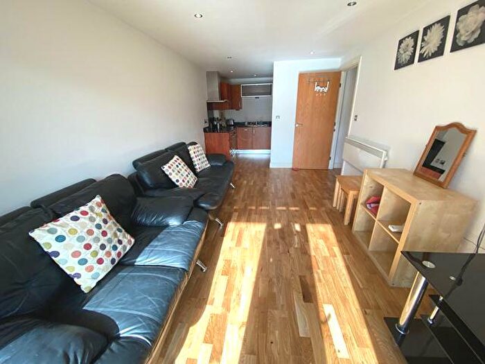 2 Bedroom Apartment To Rent In Magellan House Leeds Dock City Centre, LS10