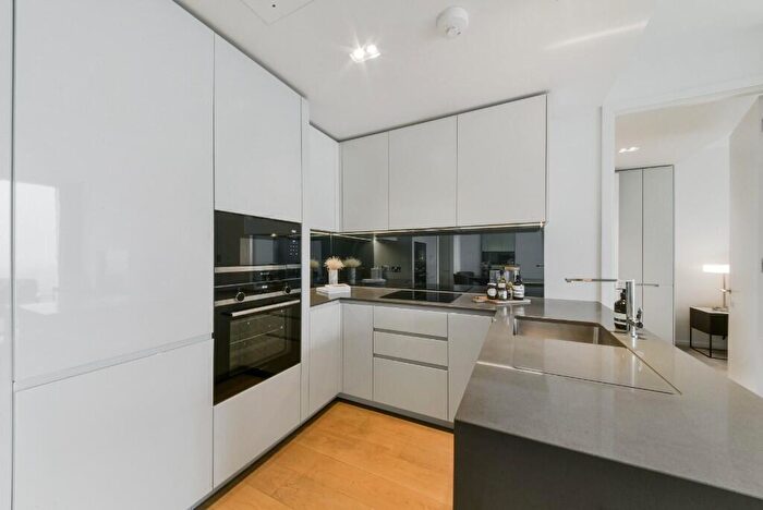 2 Bedroom Apartment To Rent In Newfoundland Place, London, E14