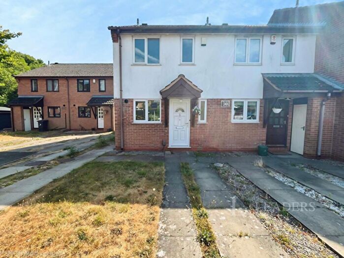 2 Bedroom Town House For Sale In Lathbury Close, Derby, Derbyshire, DE21