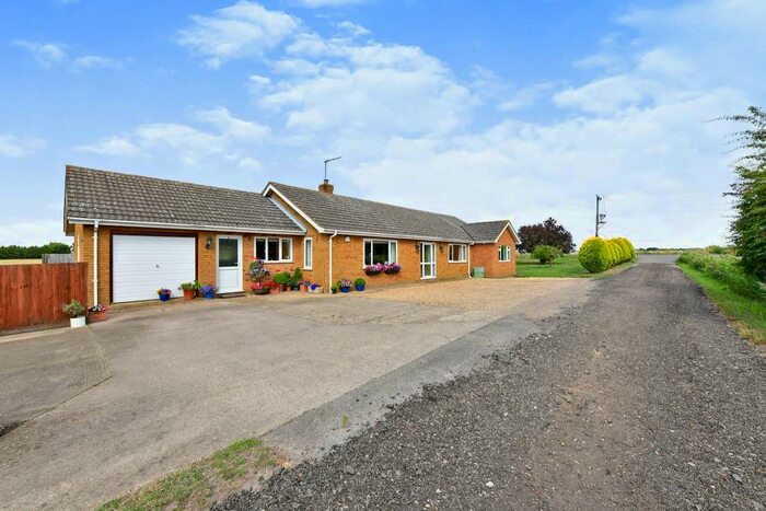 4 Bedroom Detached Bungalow For Sale In Puddock Road, Warboys, Huntingdon, PE28
