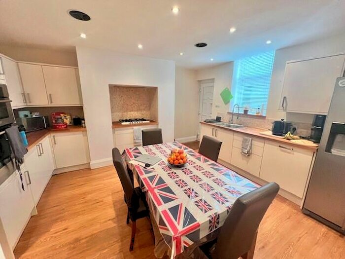 3 Bedroom House To Rent In Clover Hill Terrace, Halifax, HX1