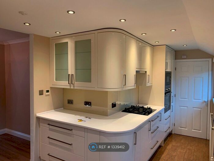 2 Bedroom End Of Terrace House To Rent In Crayford Way, Crayford, Dartford, DA1