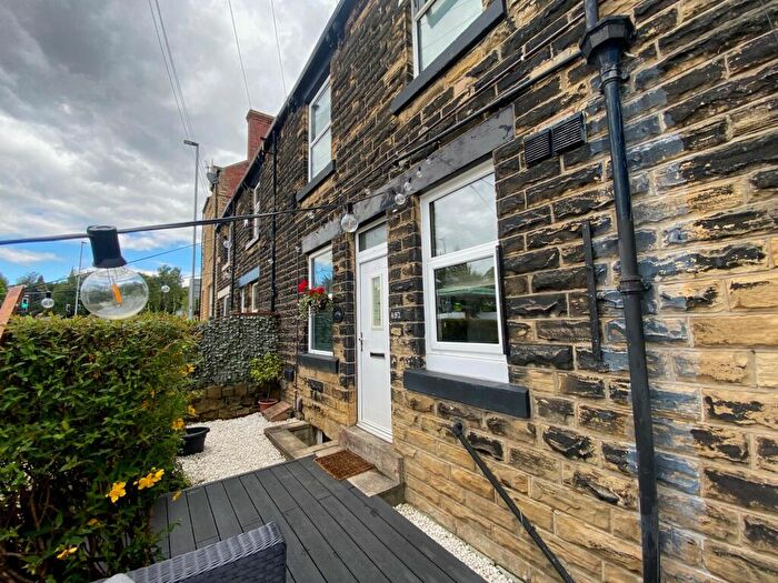 2 Bedroom House To Rent In Harrogate Road, LS17