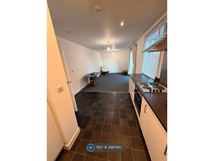 2 Bedroom Flat To Rent In Callender Road, Erith, DA8