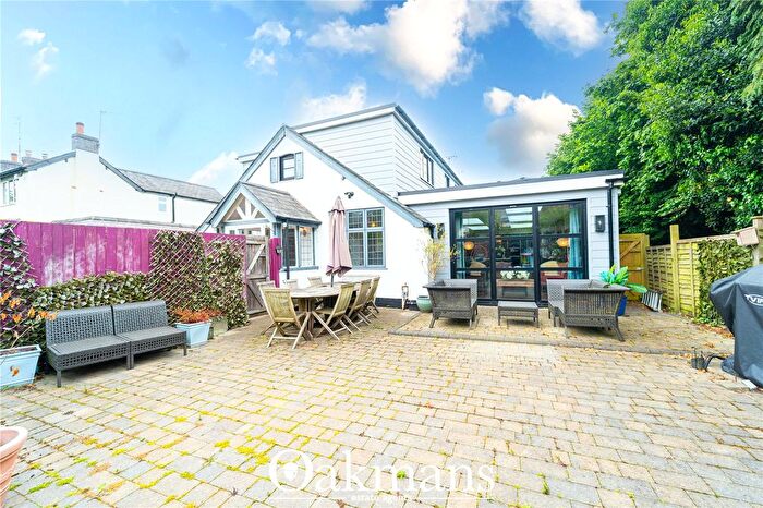 4 Bedroom Link Detached House For Sale In Station Lane, Lapworth, Solihull, Warwickshire, B94