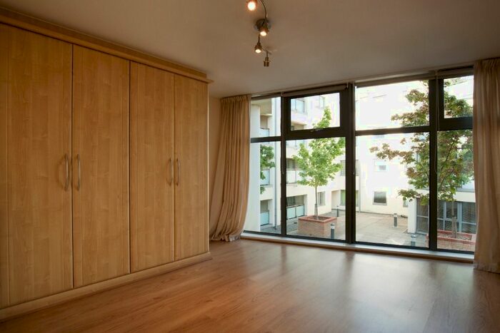 1 Bedroom Flat To Rent In Peckham Rye, Peckham, London, SE15