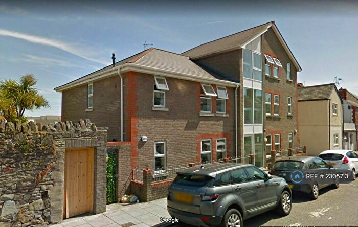 2 Bedroom Flat To Rent In Dalton Street, Cardiff, CF24