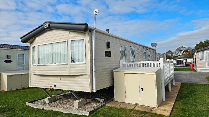 2 Bedroom Park Home For Sale In Par Beach, Par, PL24