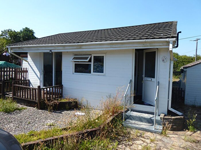 2 Bedroom Park Home For Sale In Gainsborough Park, Foxhole, St. Austell, PL26