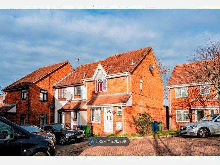 3 Bedroom Semi-Detached House To Rent In Franklins Mews, Harrow, HA2