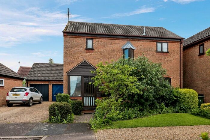 3 Bedroom Detached House For Sale In Churchfields Road, Folkingham, Sleaford, NG34