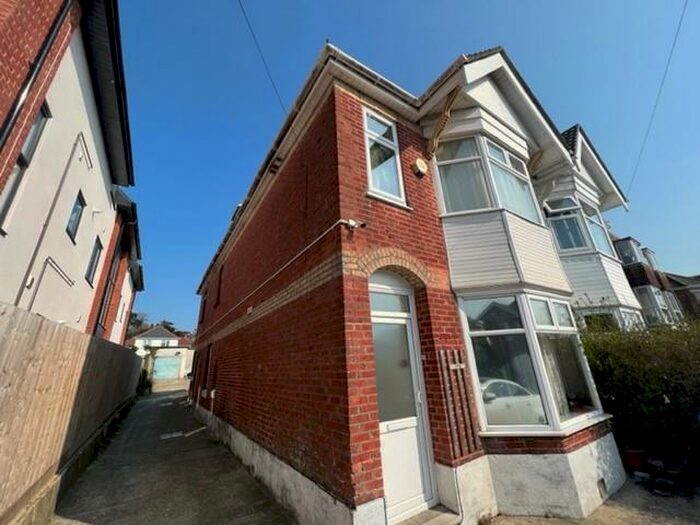 Studio To Rent In Bournemouh Road, Poole, BH14