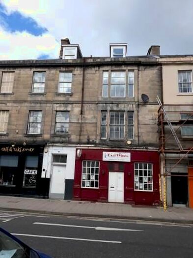 2 Bedroom Flat To Rent In South Street, Perth, PH2