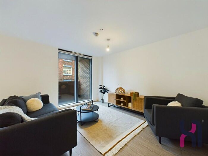 2 Bedroom Town House To Rent In Cow Lane, Manchester, Greater Manchester, M5