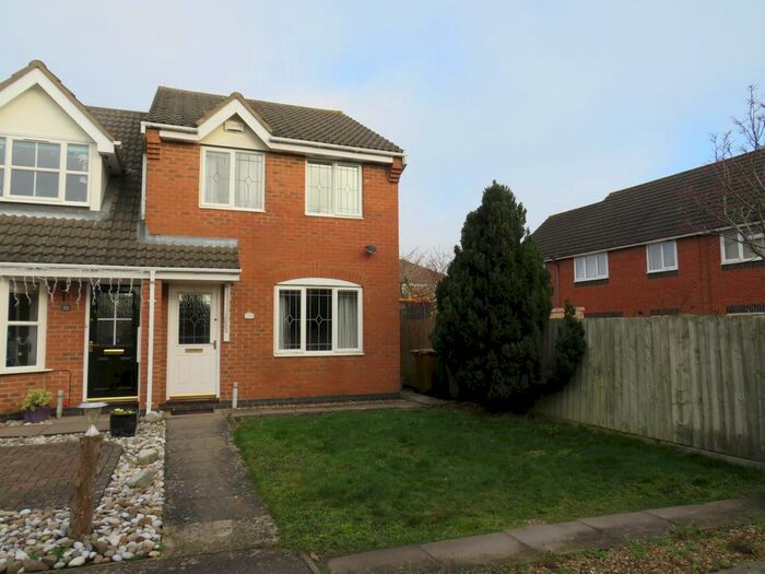 3 Bedroom Property To Rent In Aldwell Close, Wootton, Northampton, NN4