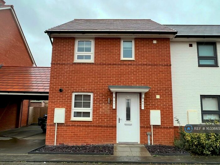 3 Bedroom Semi-Detached House To Rent In Wulfstan Close, Buckingham, MK18