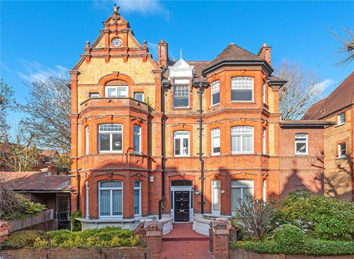 2 Bedroom Maisonette For Sale In Eton Avenue, Belsize Park, London, NW3
