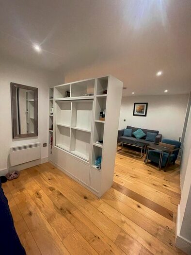 Studio To Rent In Station Road, Hayes, Greater London, UB3