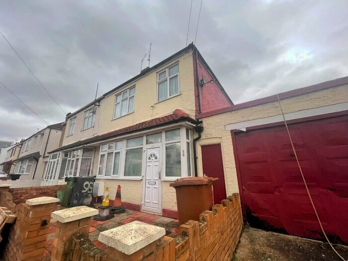 3 Bedroom Semi-Detached House To Rent In Stirling Road, Walthamstow, E17
