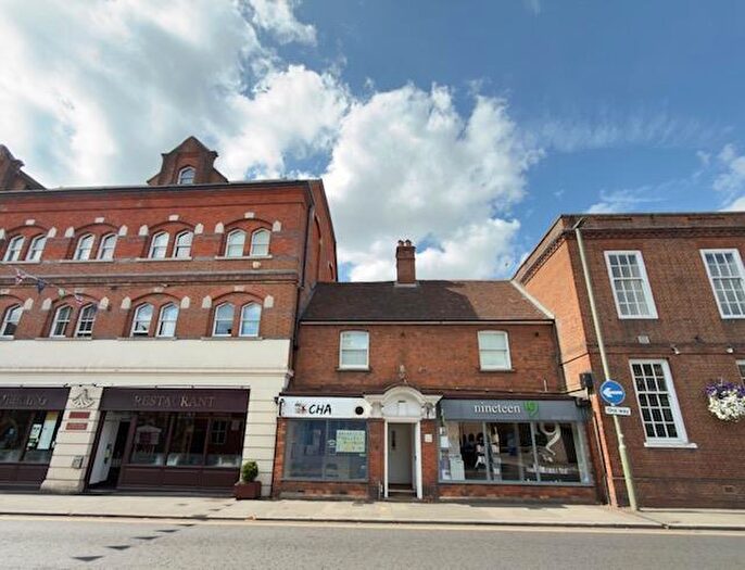 1 Bedroom Apartment To Rent In South Street, Farnham, GU9