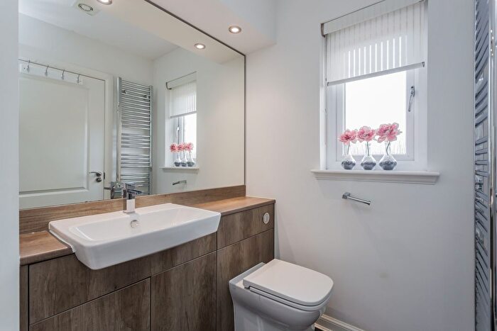 4 Bedroom Detached House For Sale In Lochview Wynd, Bishopton, PA7