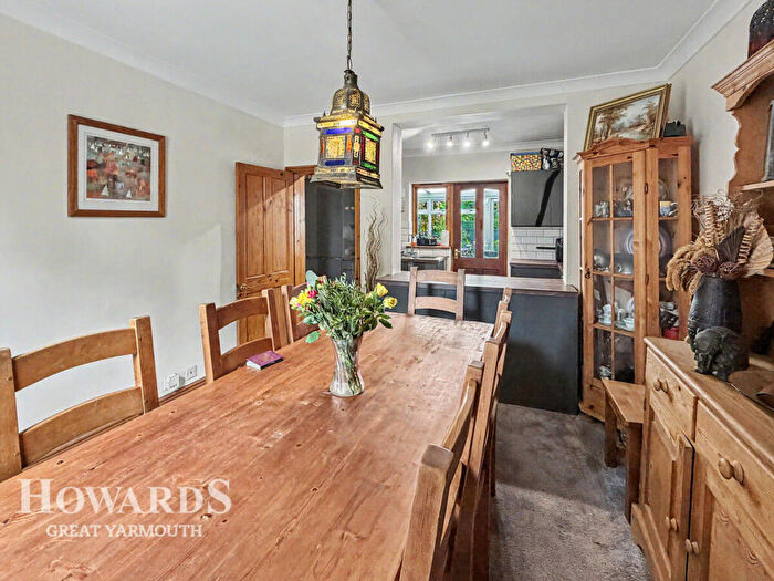 4 Bedroom Detached House For Sale In Union Road, Smallburgh, NR12