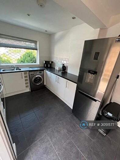 3 Bedroom Bungalow To Rent In Highgate Lane, Huddersfield, HD8