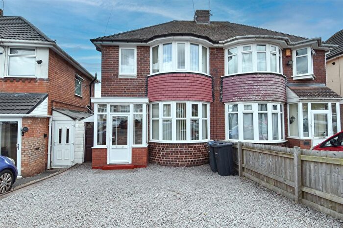 3 Bedroom Semi-Detached House To Rent In Ryde Park Road, Rednal, Birmingham, West Midlands, B45