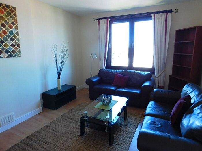 2 Bedroom Flat To Rent In Hilton Drive, Aberdeen, AB24