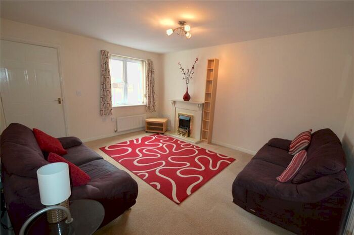 2 Bedroom Flat To Rent In Inverewe Place, Dunfermline, KY11