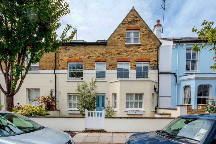 1 Bedroom Maisonette To Rent In Althorp Road, Bellevue Village, London, SW17
