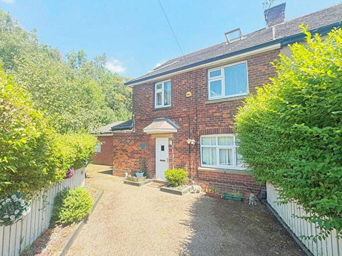 4 Bedroom Semi-Detached House For Sale In Park Square, Wibsey, Bradford, BD6