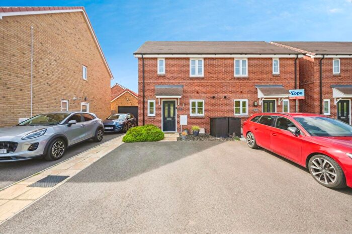 2 Bedroom Semi-Detached House For Sale In Robinson Avenue, Bedford, MK45